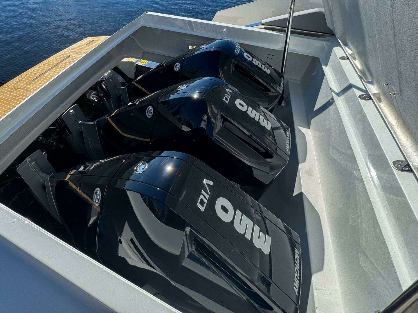 2026 De Antonio Yachts D42 - Image 8