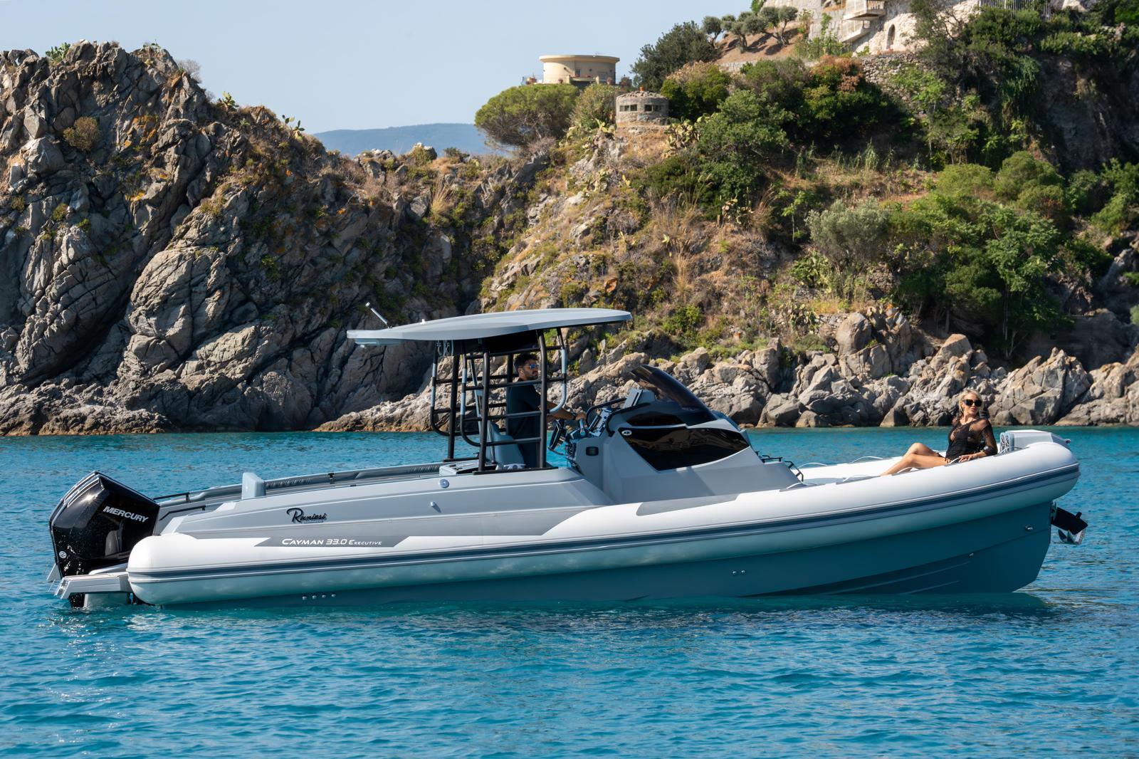 2026 Ranieri Cayman 33 Executive