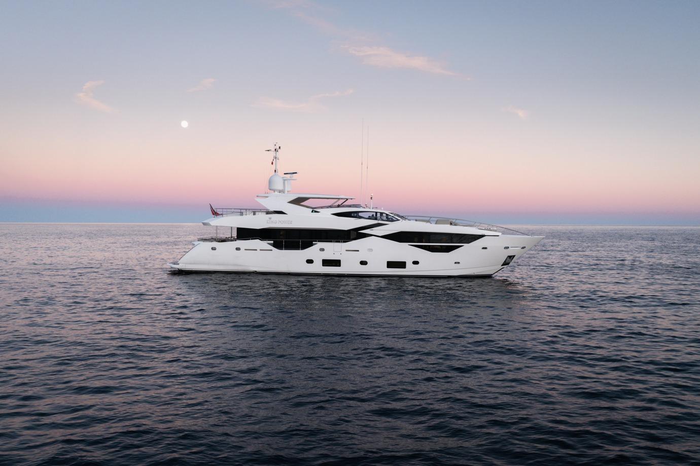 2016 Sunseeker 116 Yacht