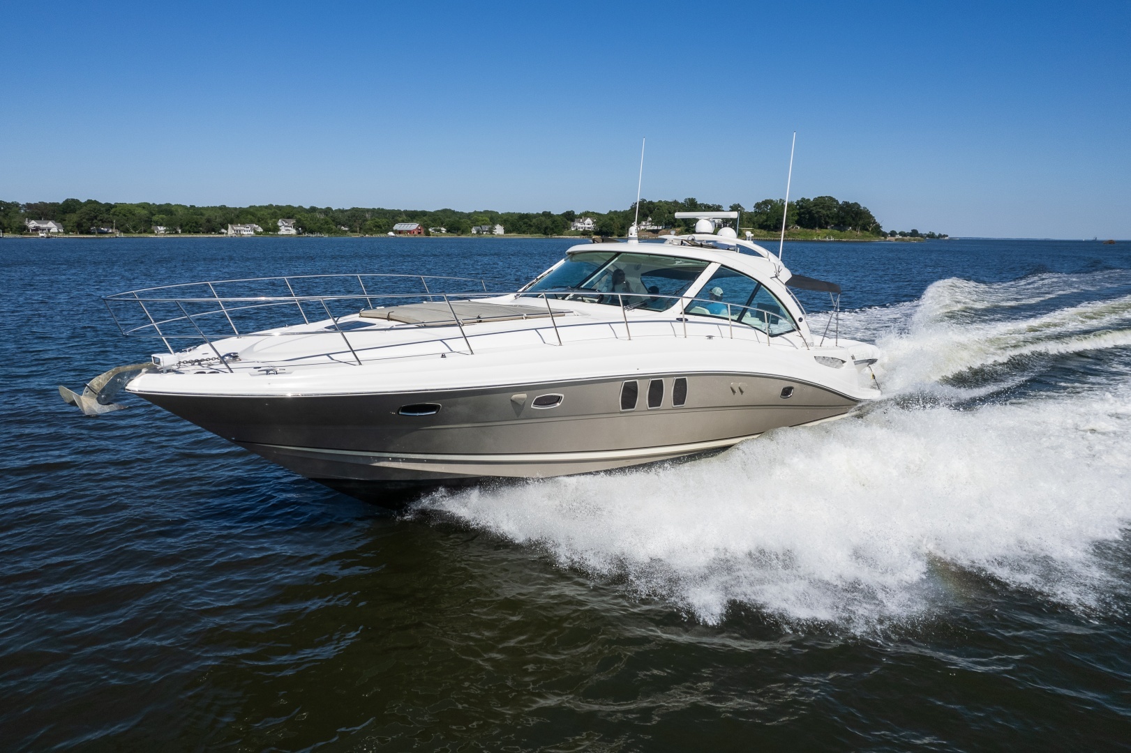 2005 Sea Ray 480 Motor Yacht - Image 11