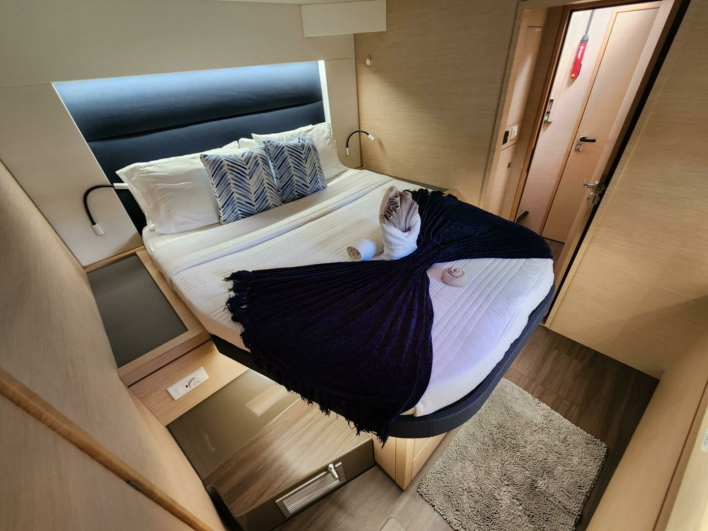 2019 Fountaine Pajot Saona 47 - Image 17