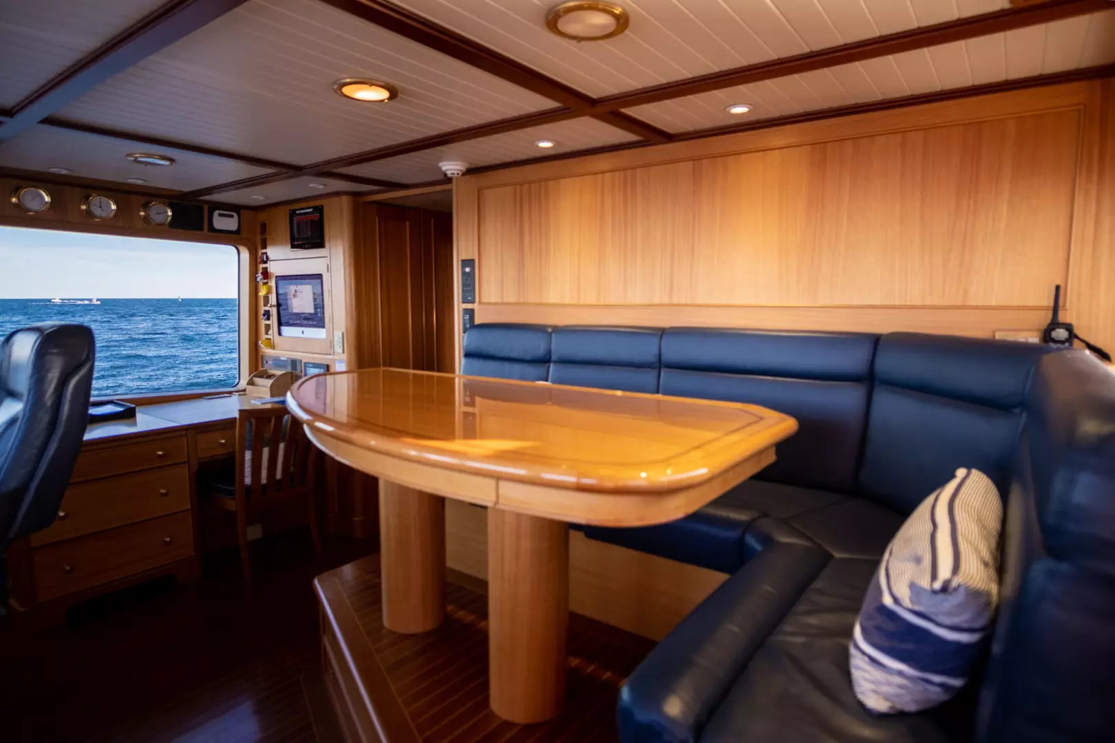 1999 Palmer Johnson Motor Yacht - Image 14