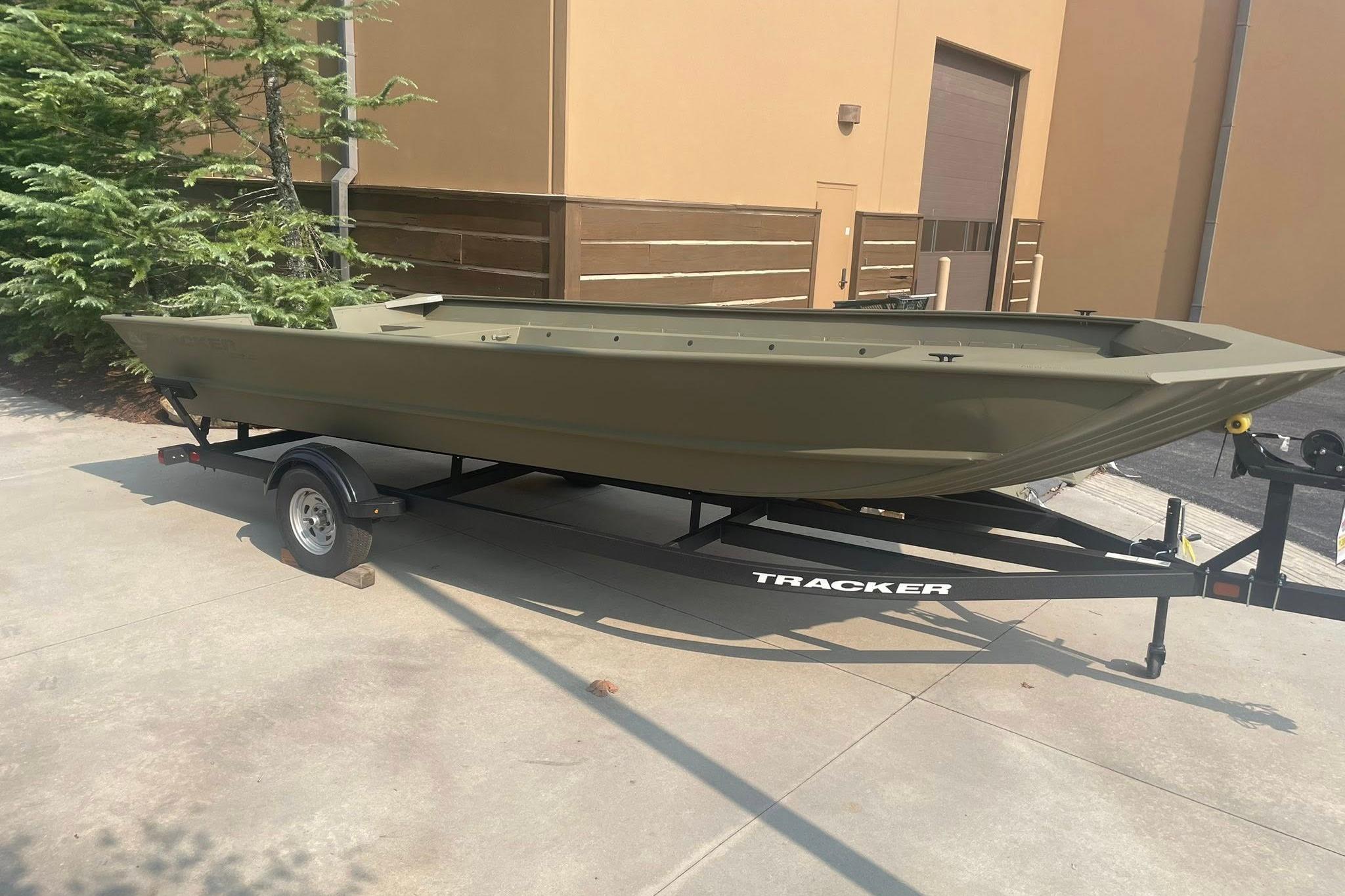 2026 Tracker Grizzly 2072 Utility