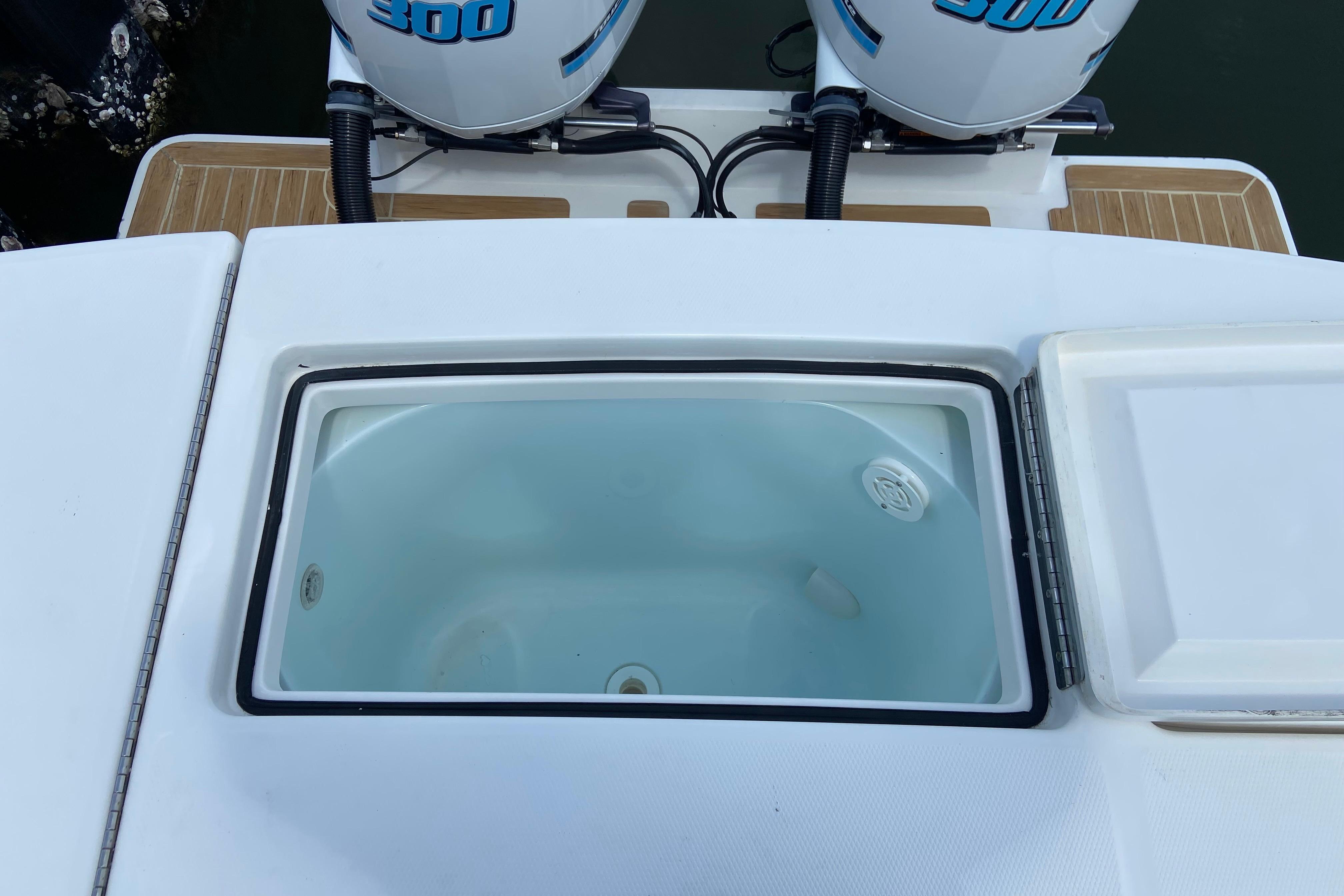 Livewell on a 2021 Regulator 28 boat with twin 300 horsepower engines.