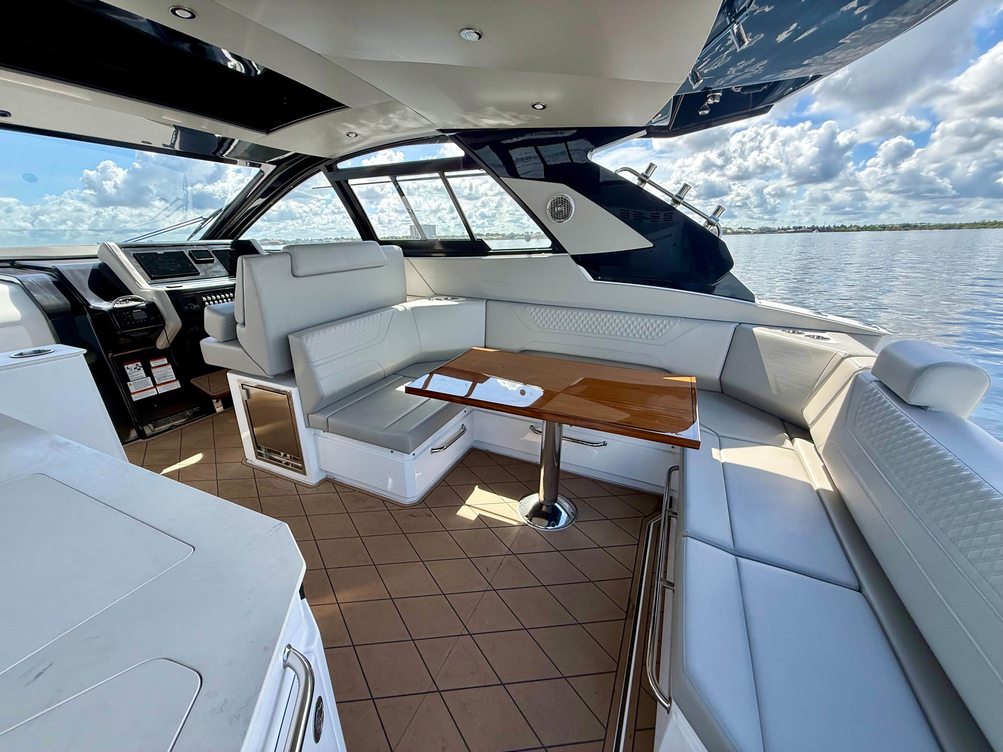 2024 Cruisers Yachts 42 GLS OB - 27