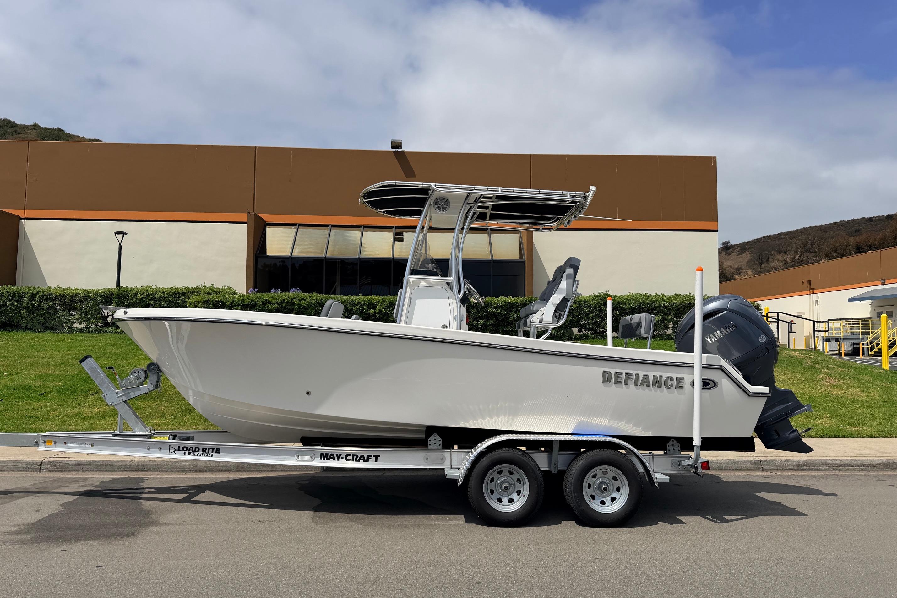 2026 Defiance Catalina 210