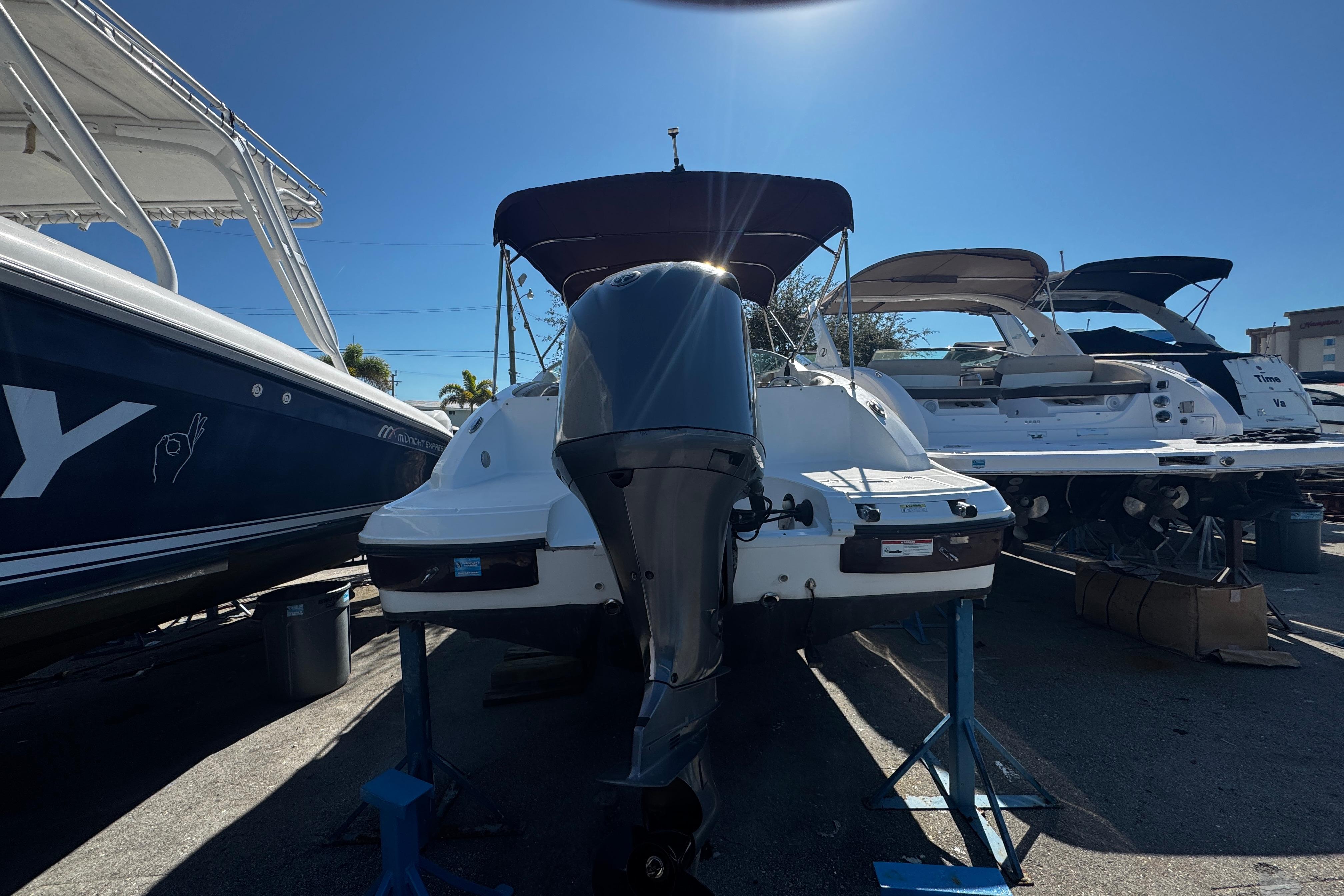 2019 Hurricane SunDeck 2690 OB