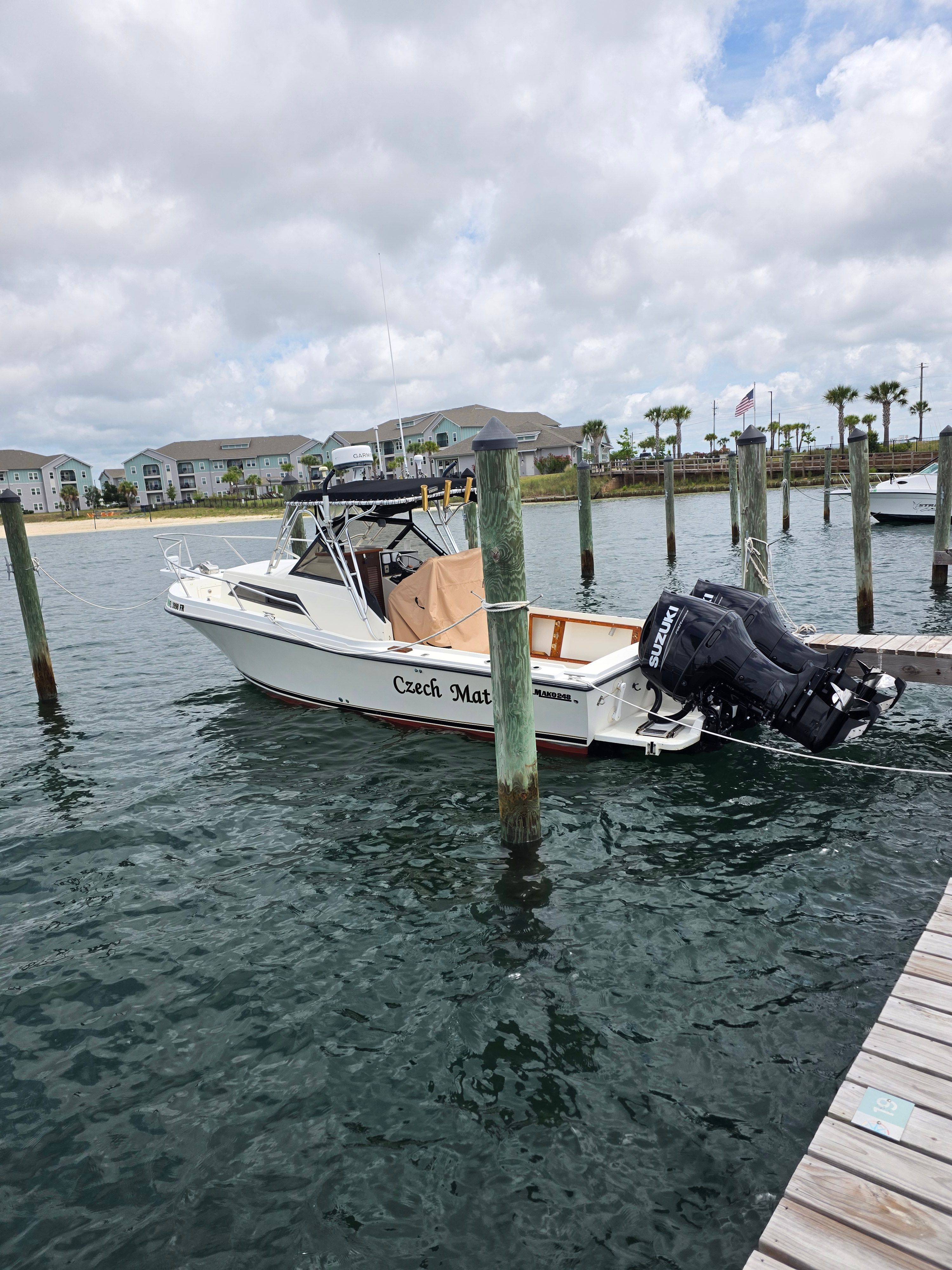1987 Mako 248 WAC
