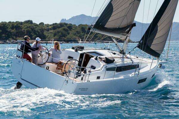 2027 Jeanneau Sun Odyssey 350