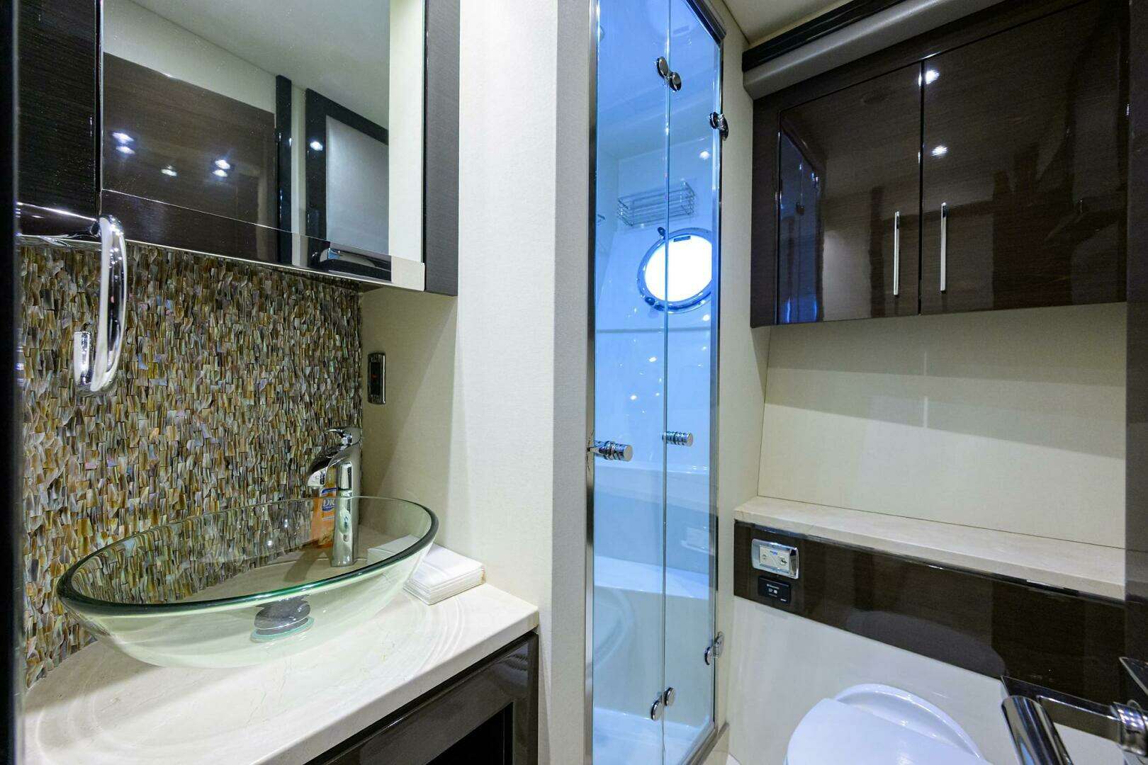 2016 Marquis 660 Sport Yacht - Image 19