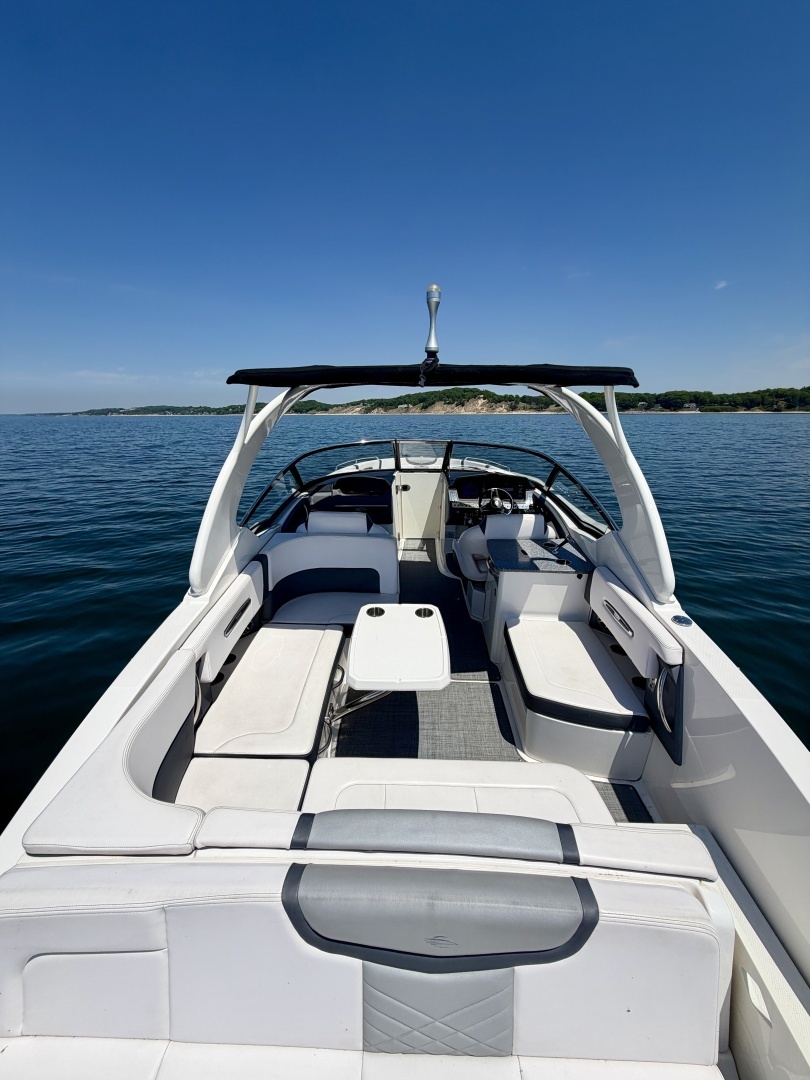 2018 Chaparral 307 - Image 7