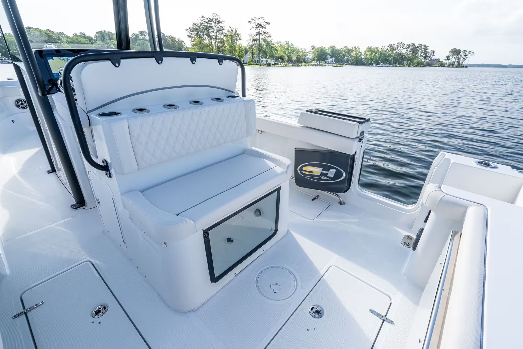 2027 Sea Hunt Gamefish 27 Coffin Box - 18