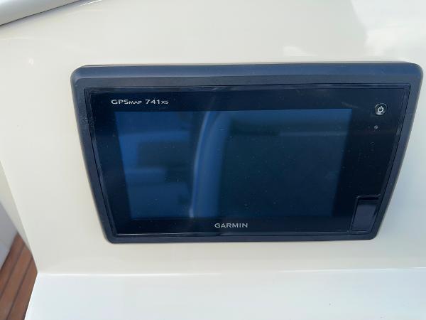 Garmin GPSMAP 741xs on 2014 Chris-Craft 28 LAUNCH boat.