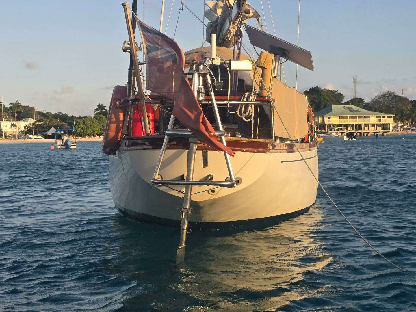 1963 Camper & Nicholsons 36 - Image 4