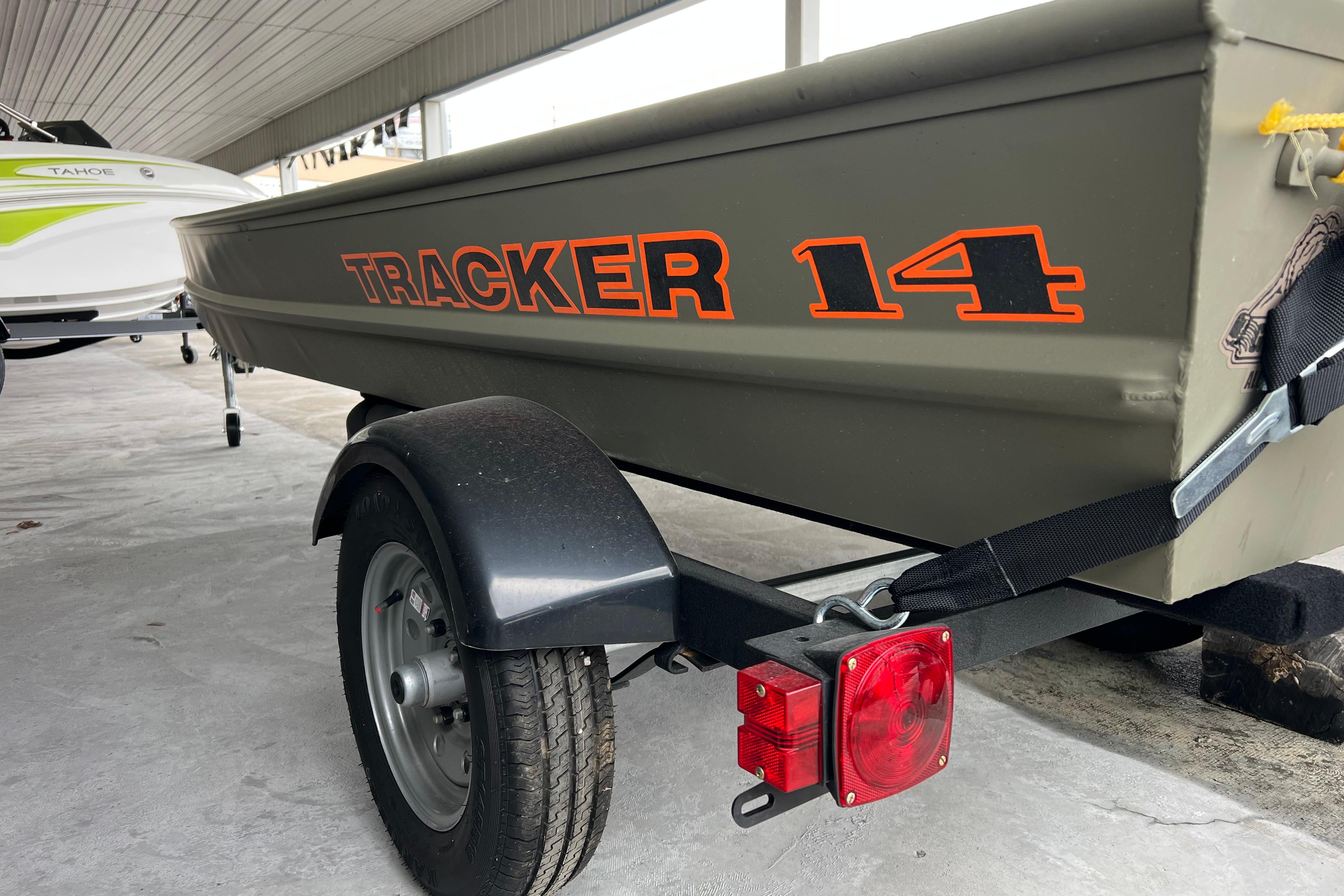 2026 Tracker Grizzly 14 Jon