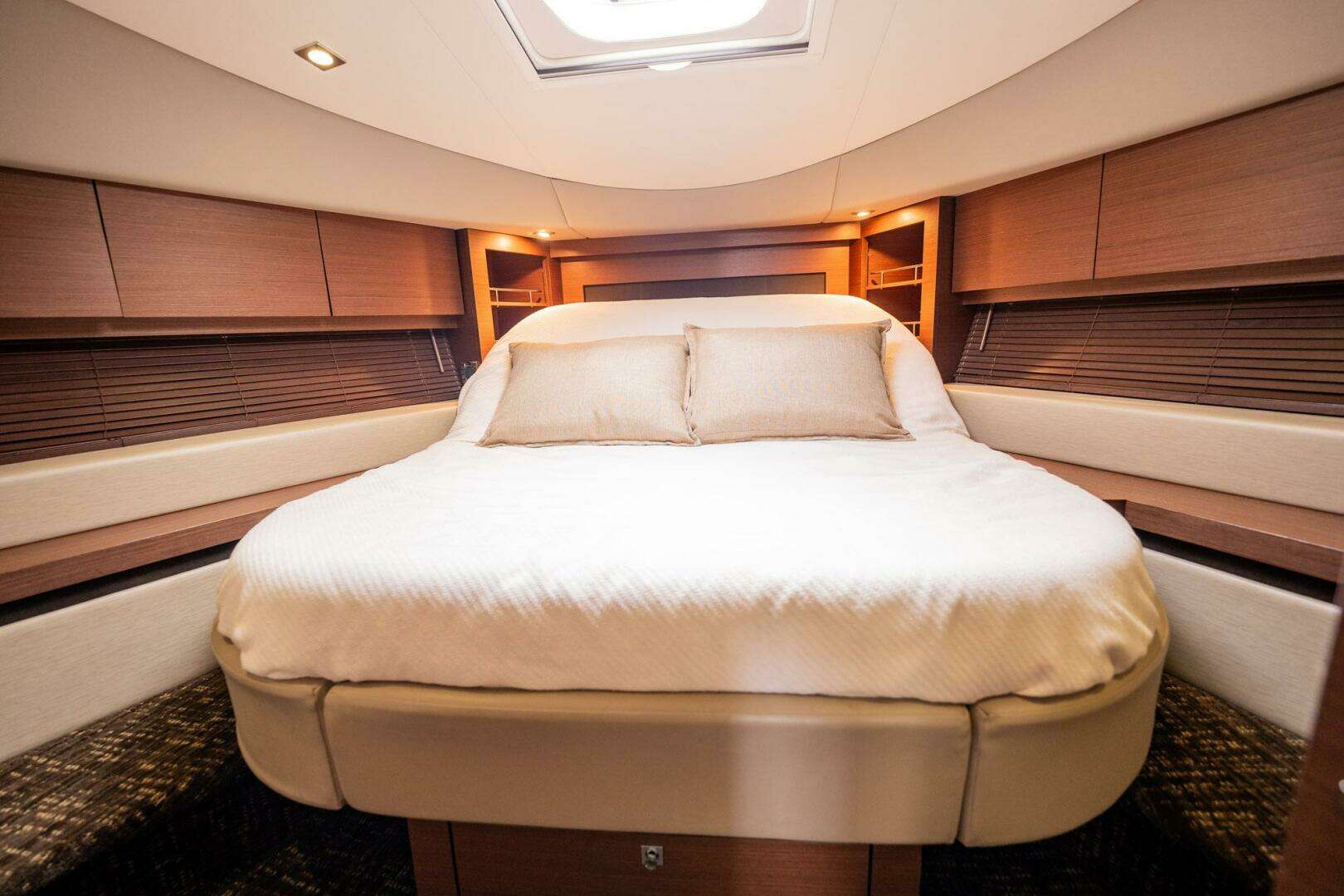 2015 Sea Ray 510 Sundancer - Image 103