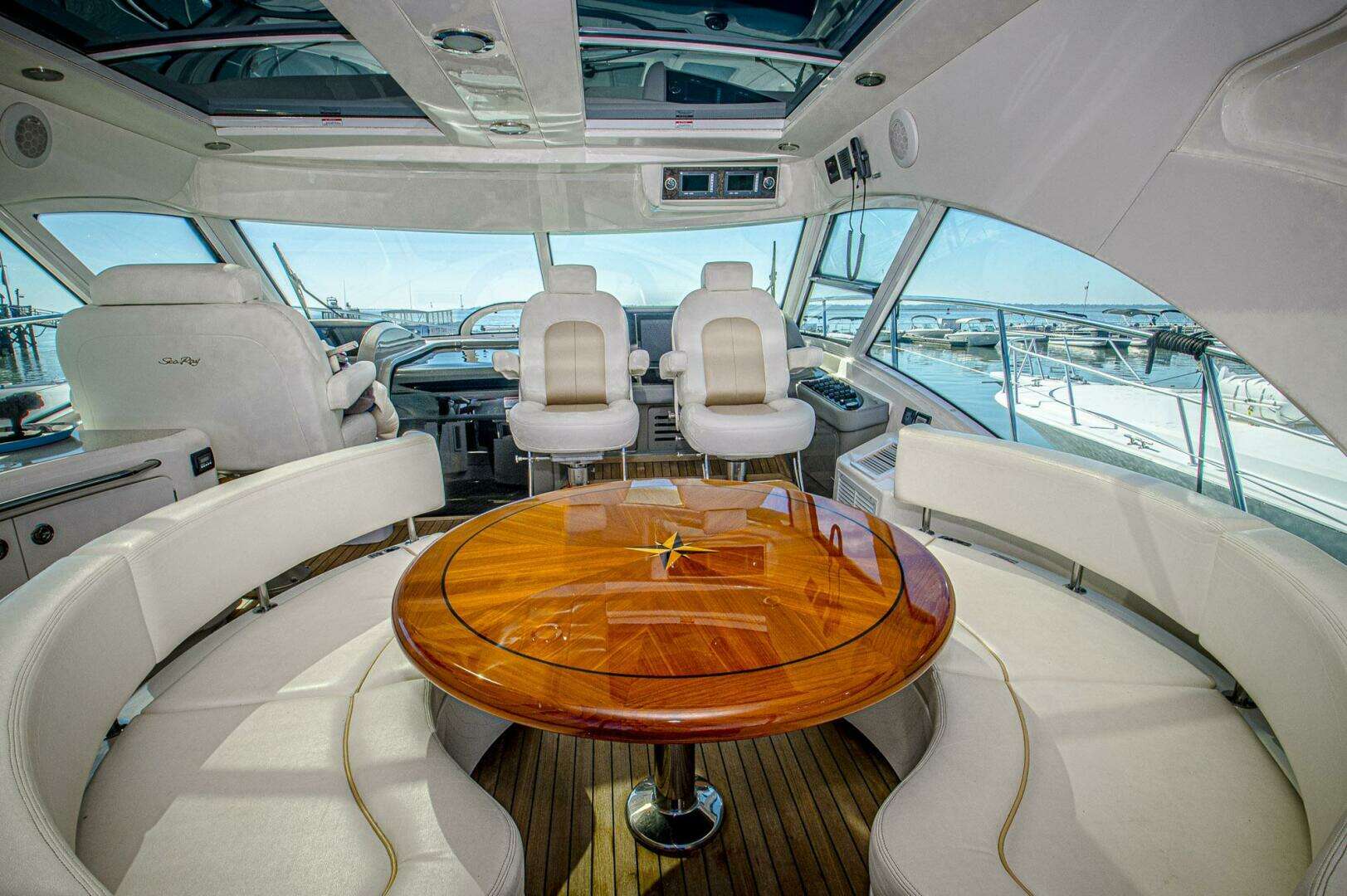 2011 Sea Ray 580 Sundancer - Image 6