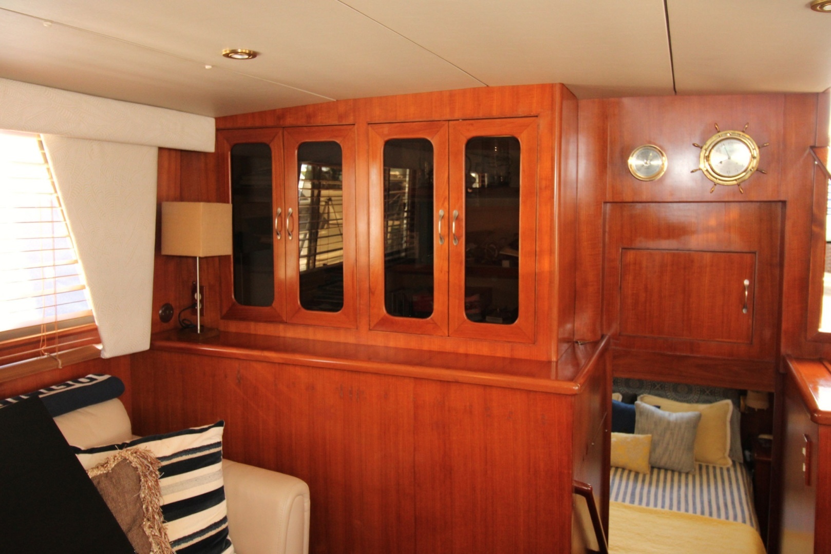 1995 Jefferson 52 Rivanna Cockpit MY - Image 7
