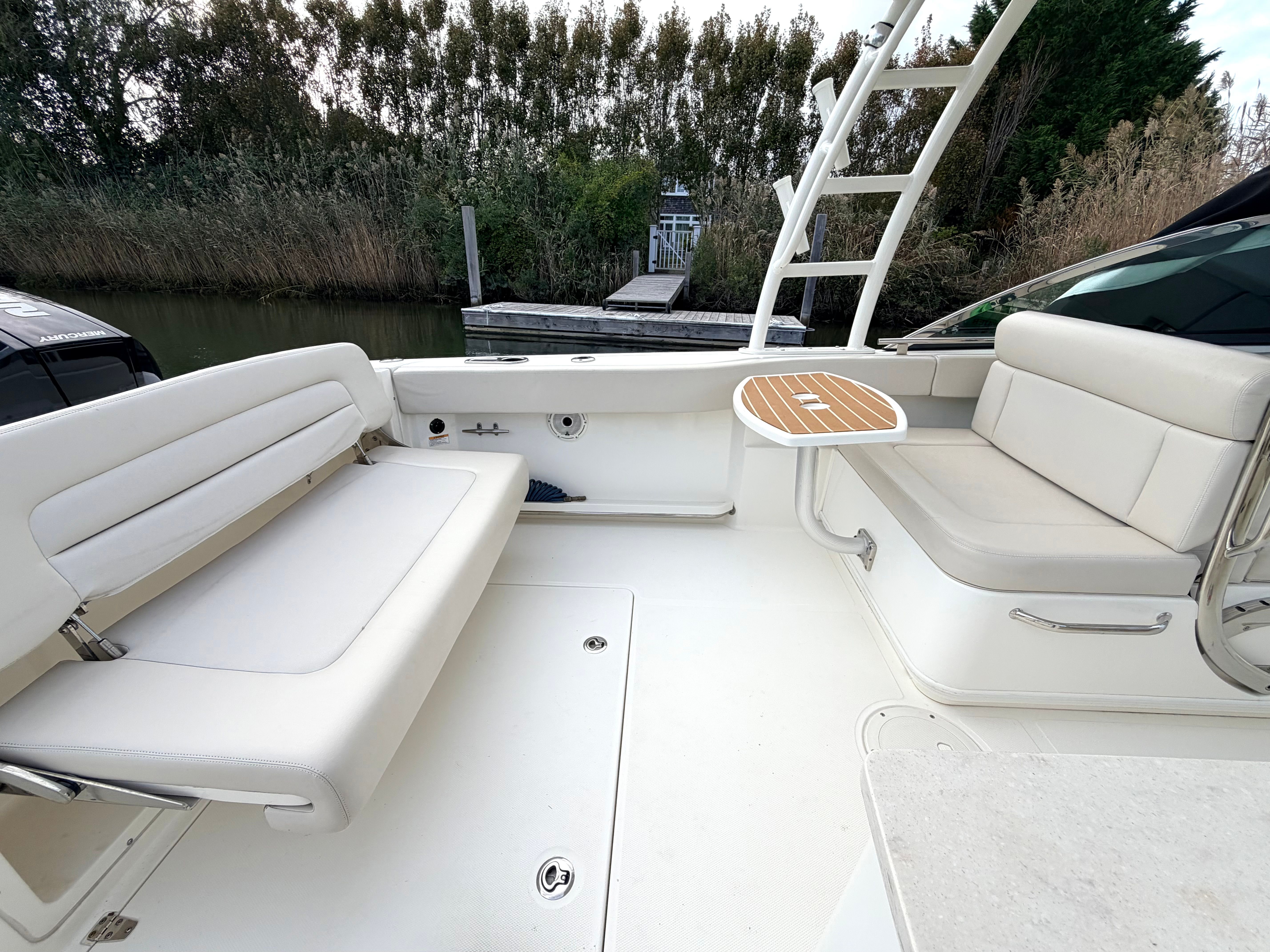 2019 Boston Whaler 270 Vantage - 15