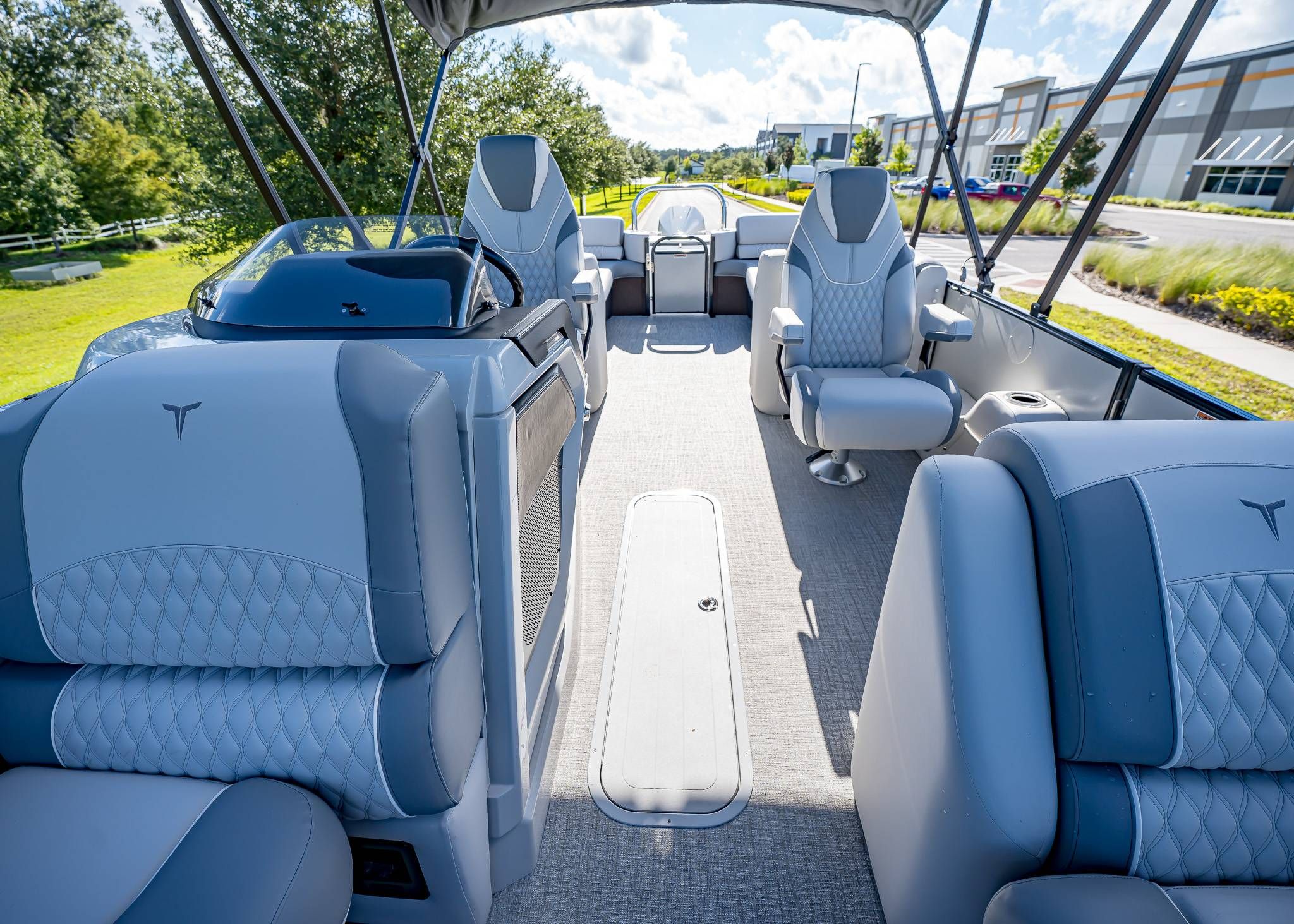 2025 Tahoe Pontoon Cascade 25 Quad Lounge - 13