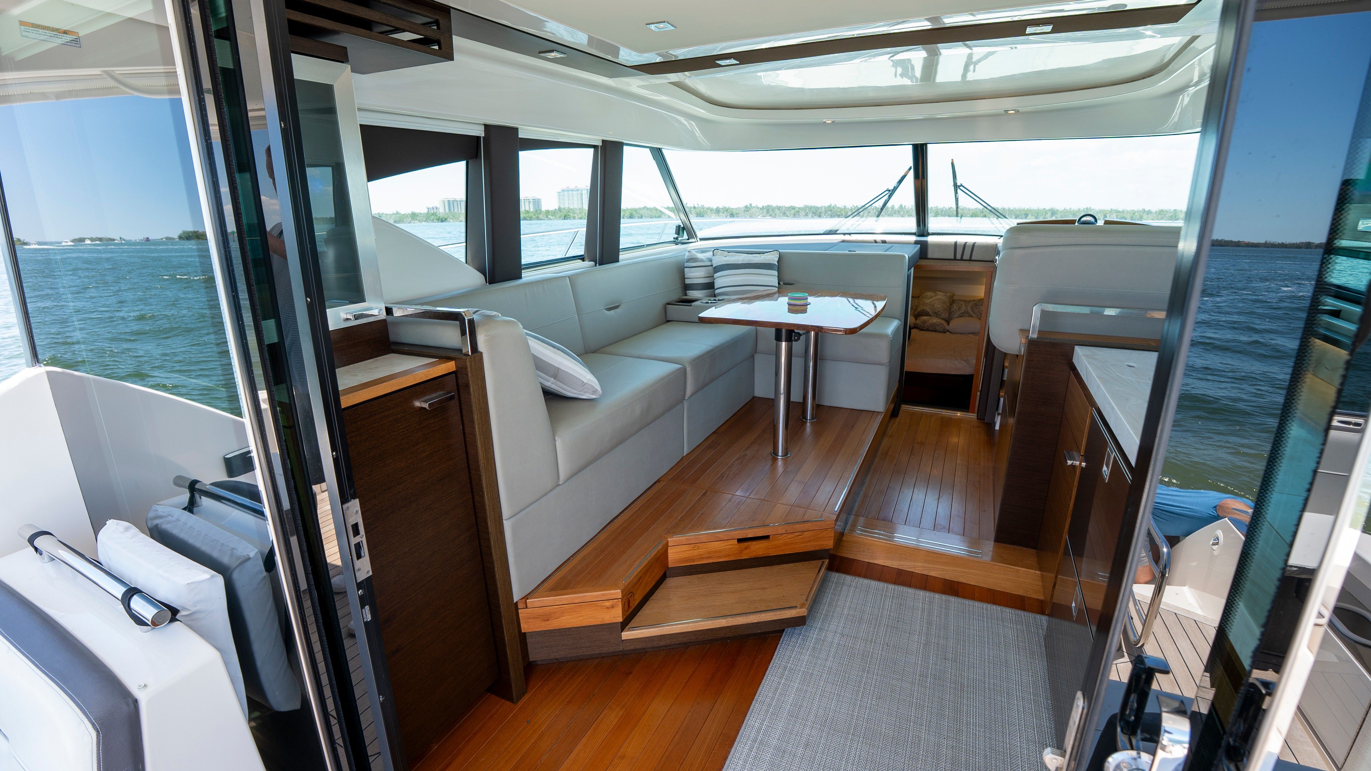 2018 Tiara Yachts 44 Coupe - 31