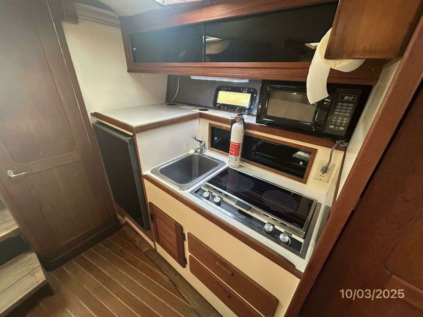 1985 Pursuit 3100 Open - Image 36