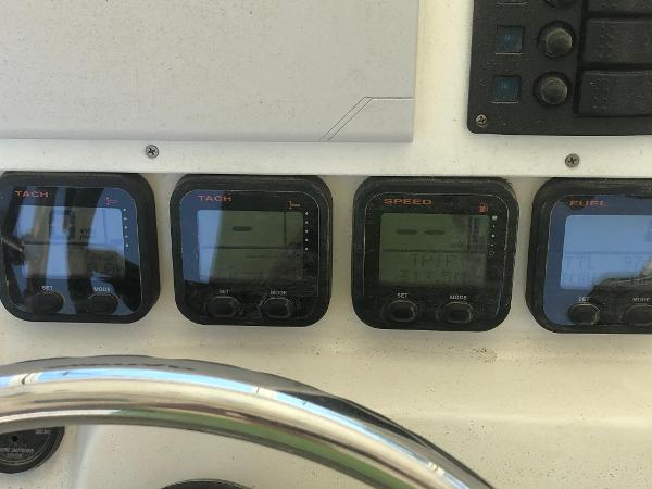 2006 Pursuit 345 Drummond Island Sportfish - 25