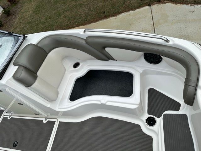 2012 Yamaha Boats 242 Limited - 12