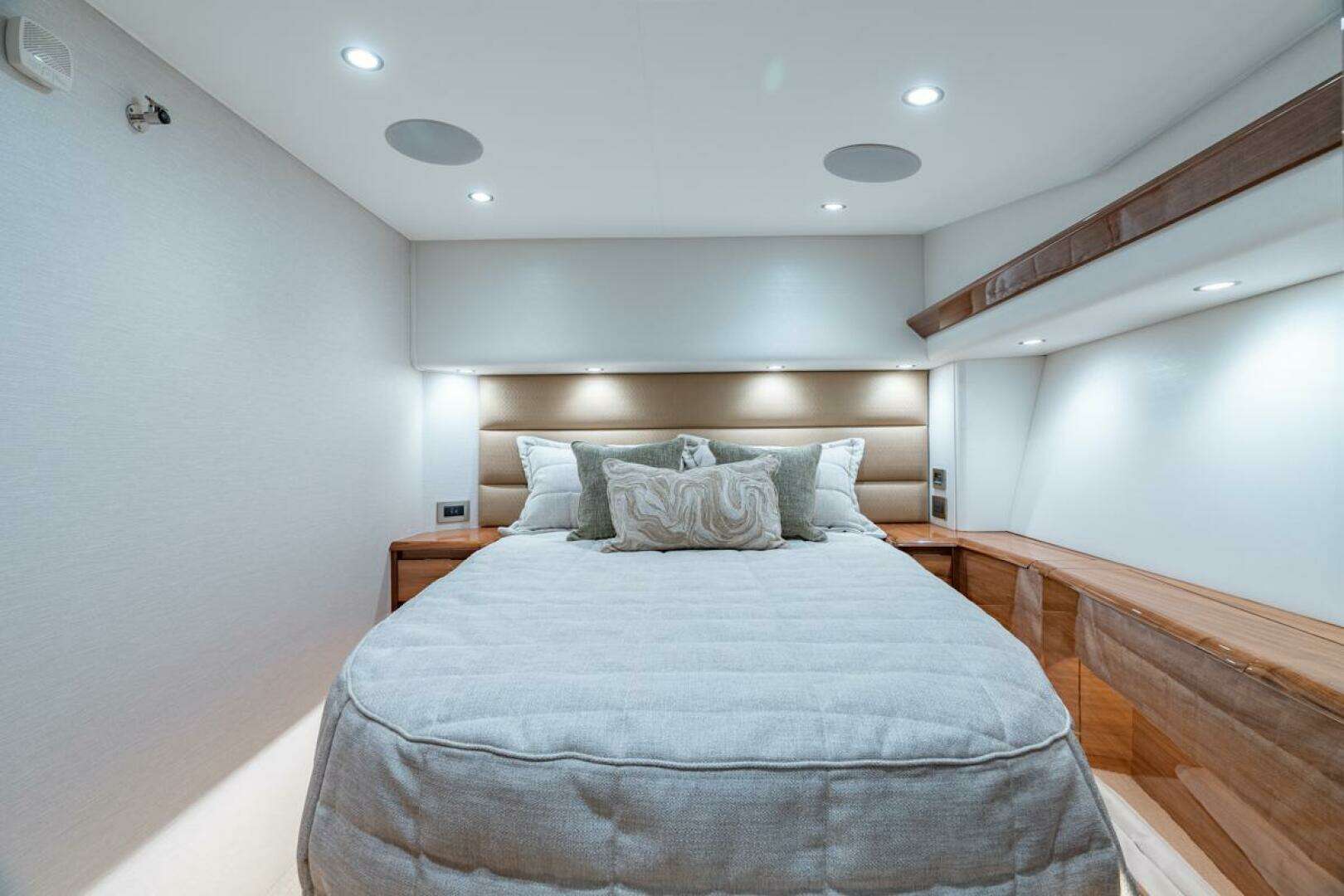 2026 Viking 54 Convertible - Image 4