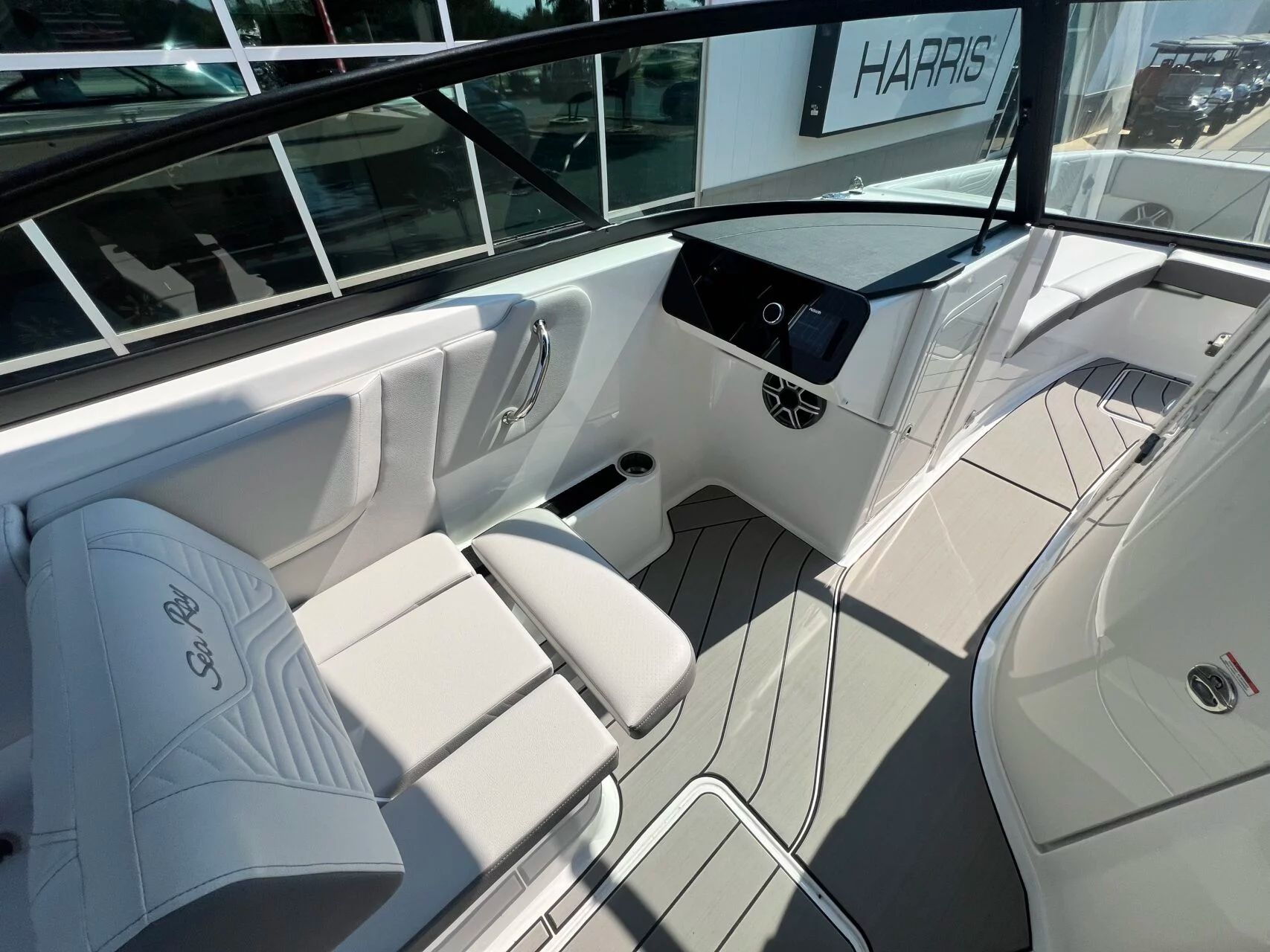 2026 Sea Ray SDX270 SURF - 29