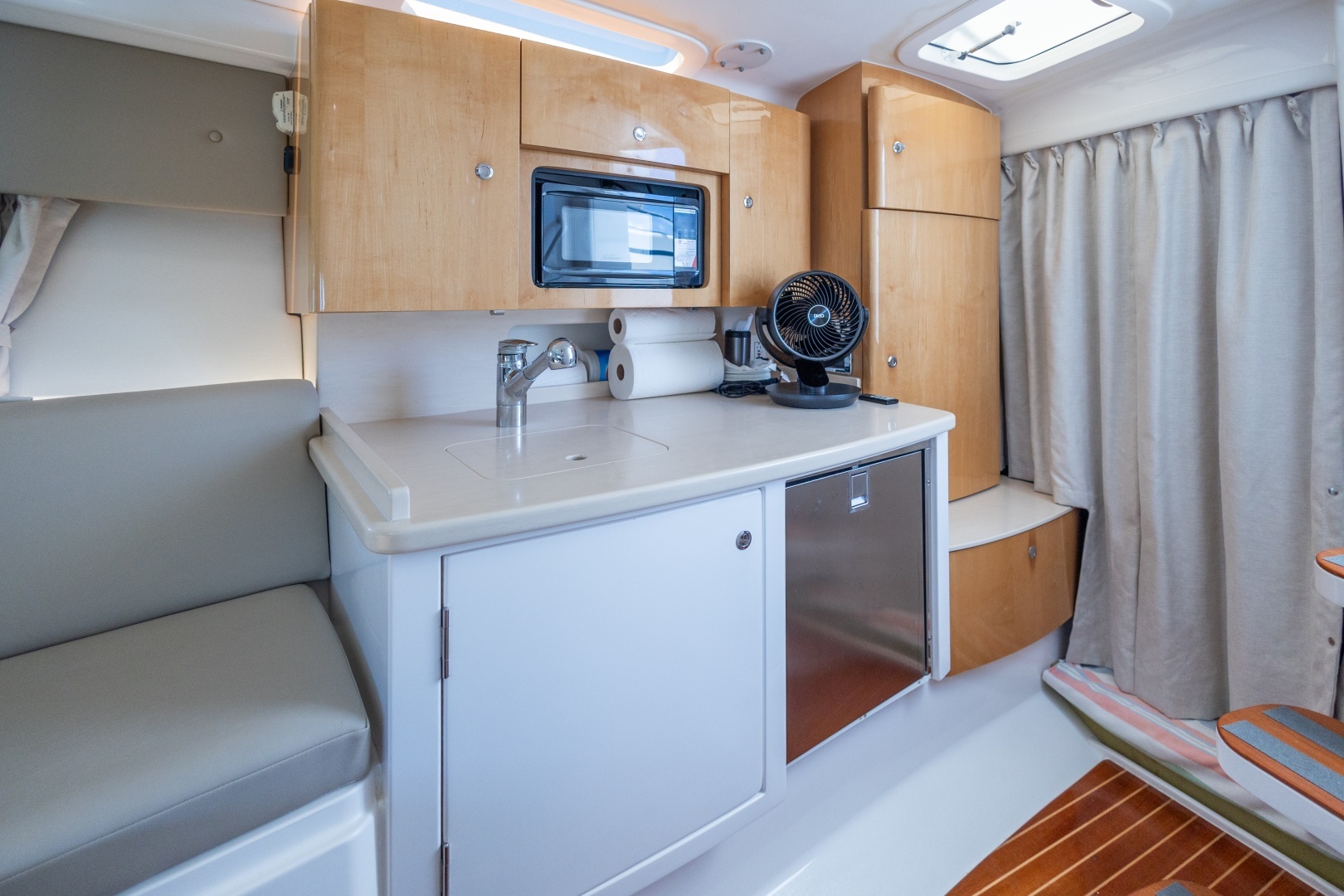 2014 Intrepid 400 Cuddy - Image 38