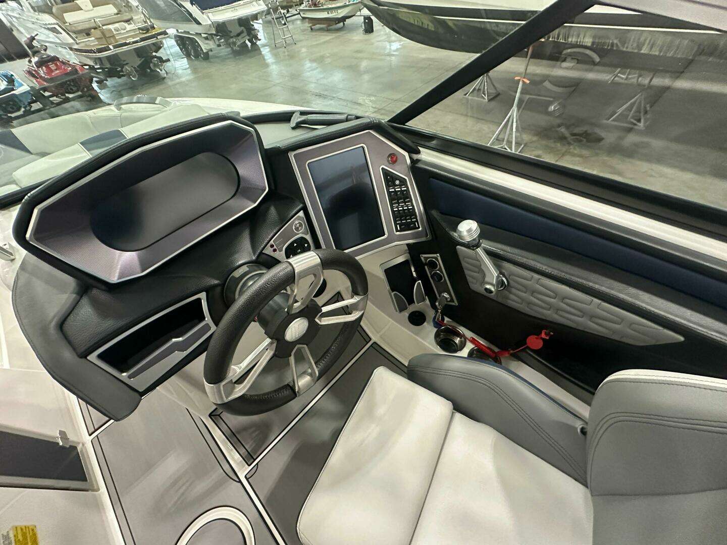 2019 Mastercraft X24 - Image 10