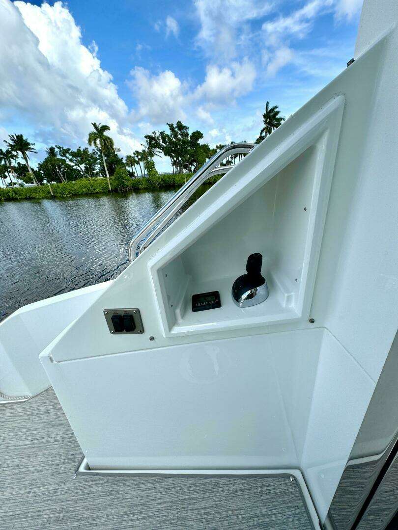 2020 Cruisers Yachts 50 Cantius - Image 44