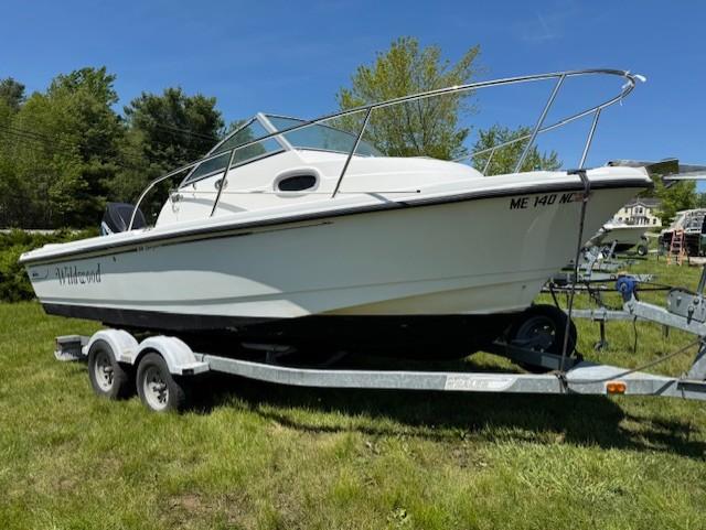 2005 Boston Whaler 205 Eastport