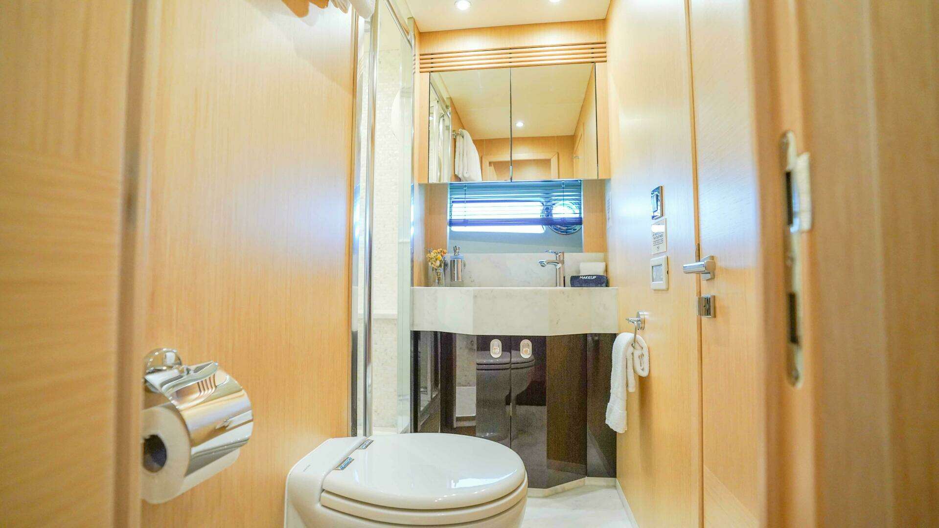 2016 Sunseeker 75 Yacht - Image 53