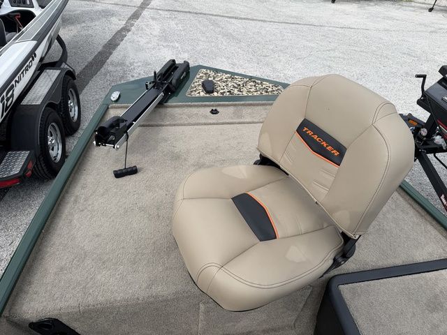 2026 Tracker Bass Tracker Classic Limited - 7