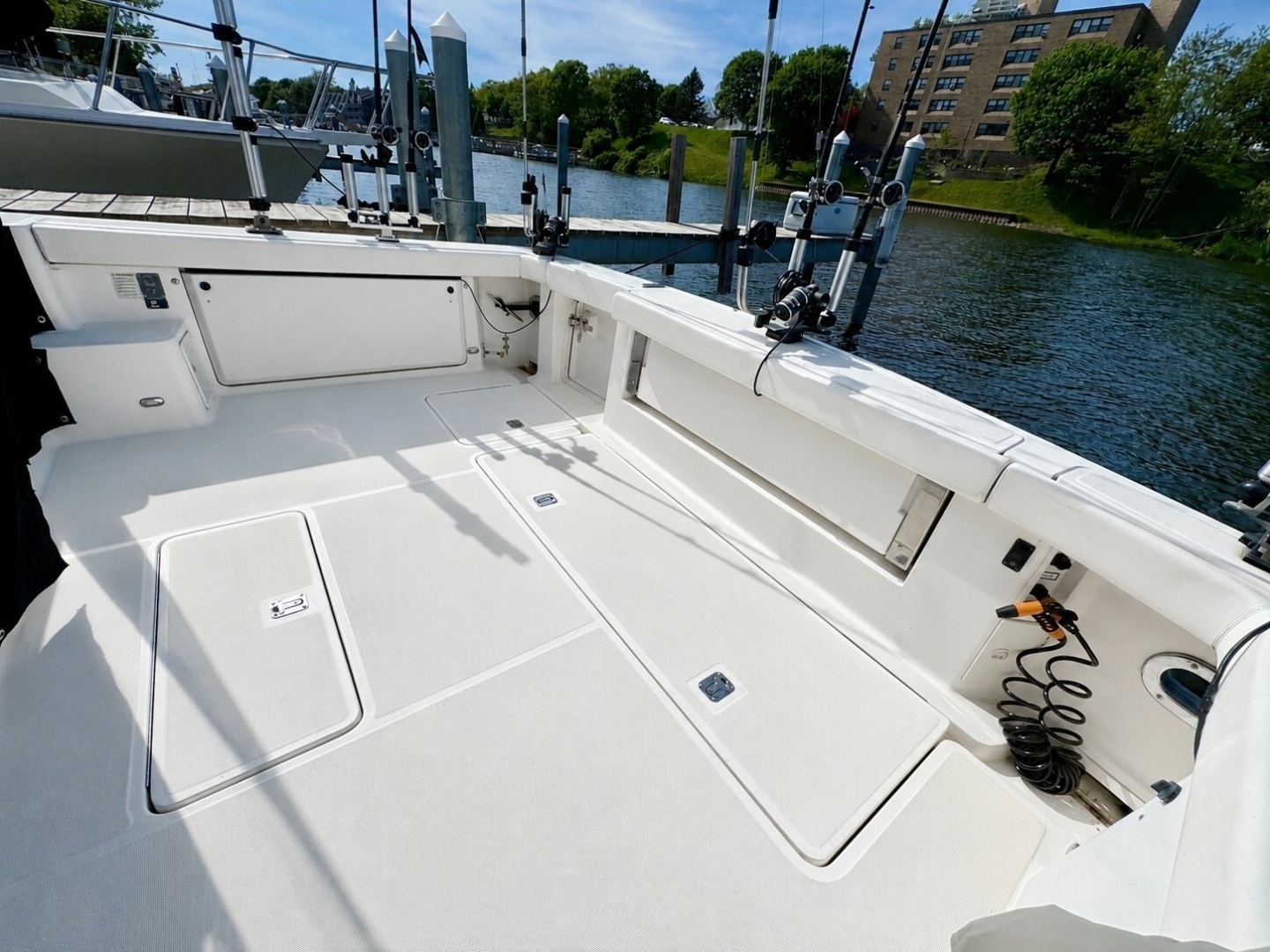 1999 Tiara Yachts 4100 Open - Image 18