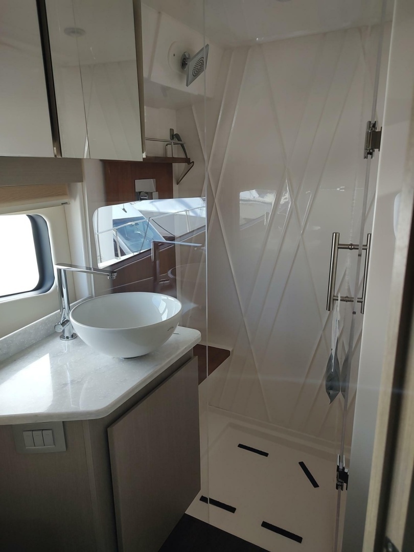 2021 Regal 42 Fly - Image 61