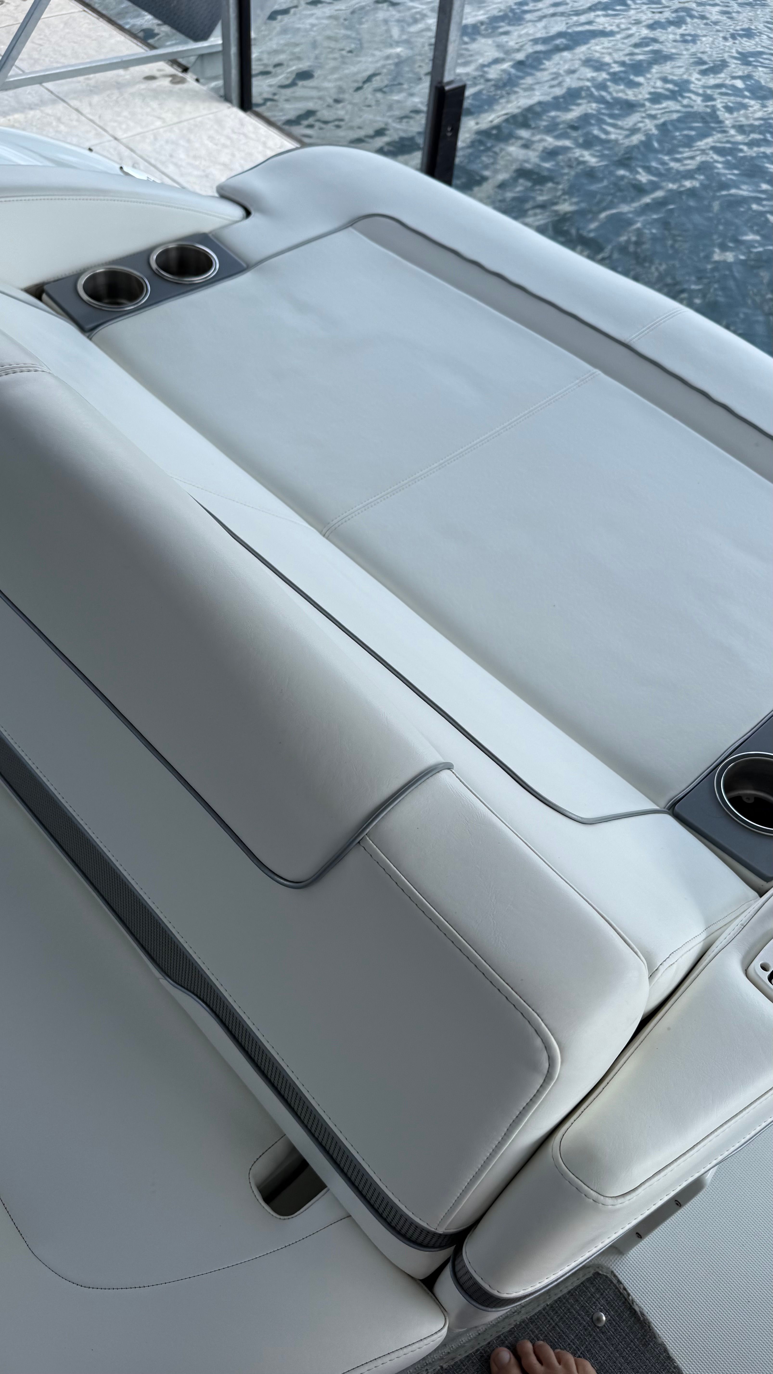 2015 Formula 370 Super Sport - 9