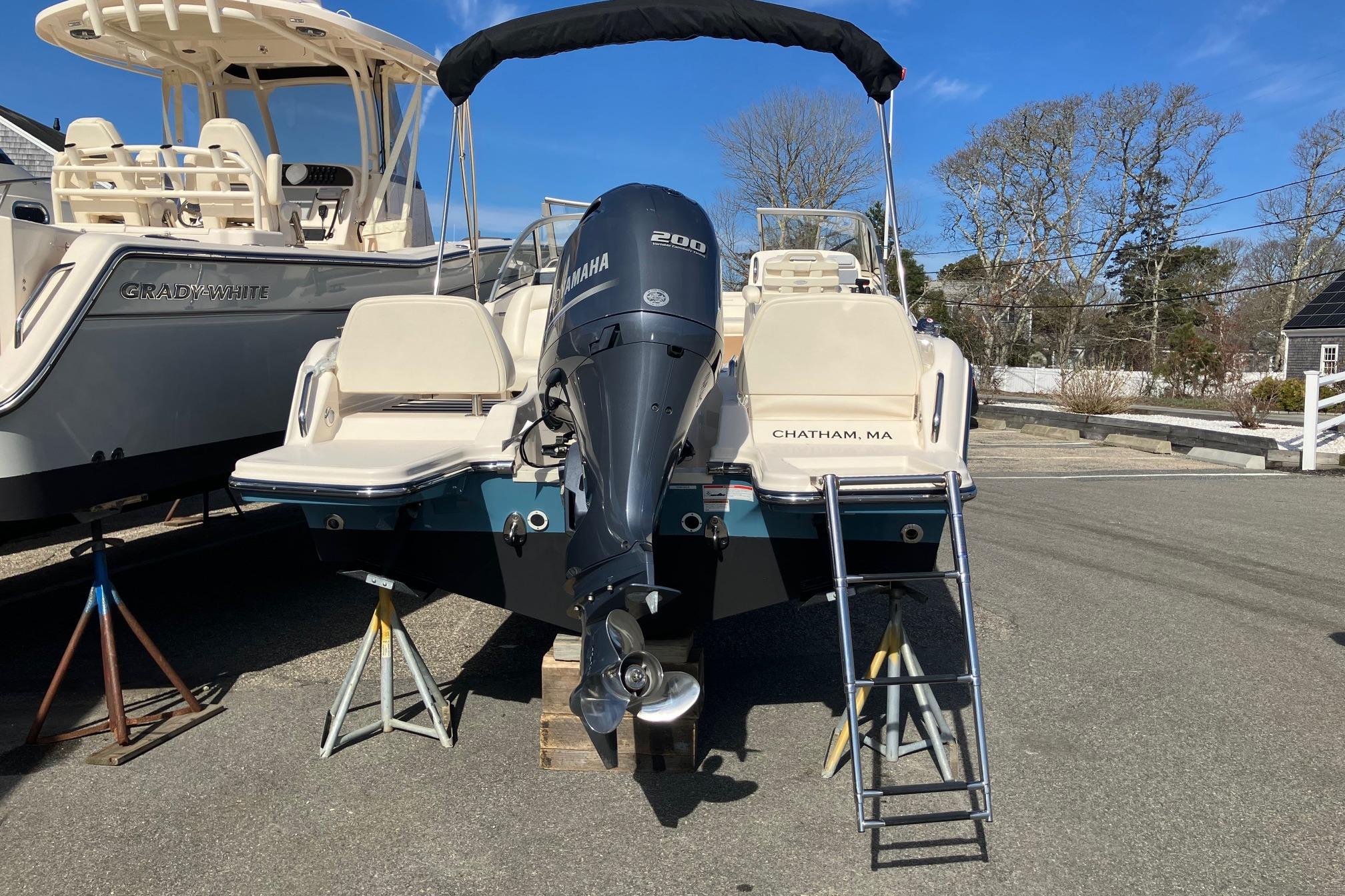2019 Grady-White Freedom 215 boat with Yamaha engine