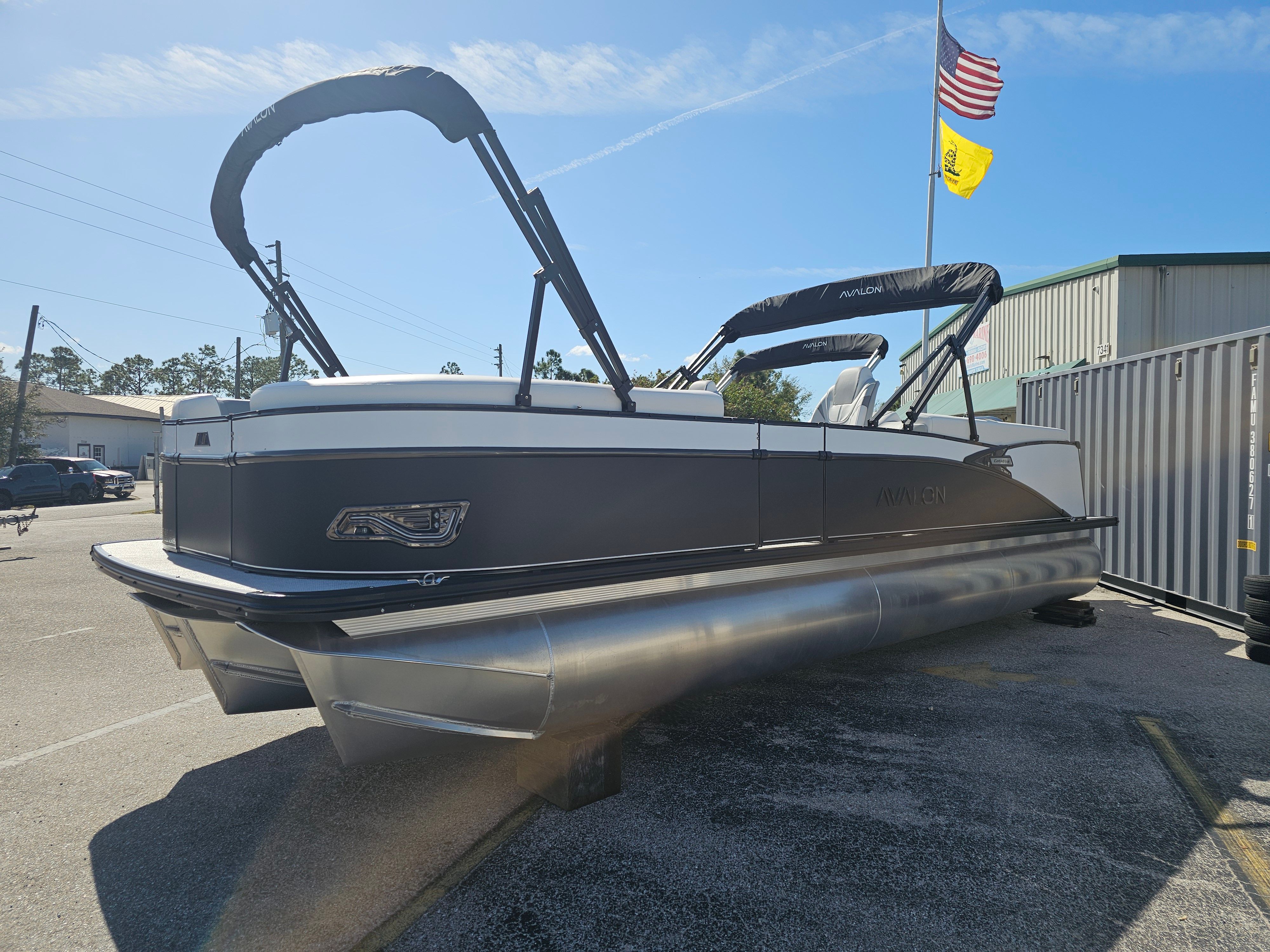 2026 Avalon Catalina 2585 Quad Lounger