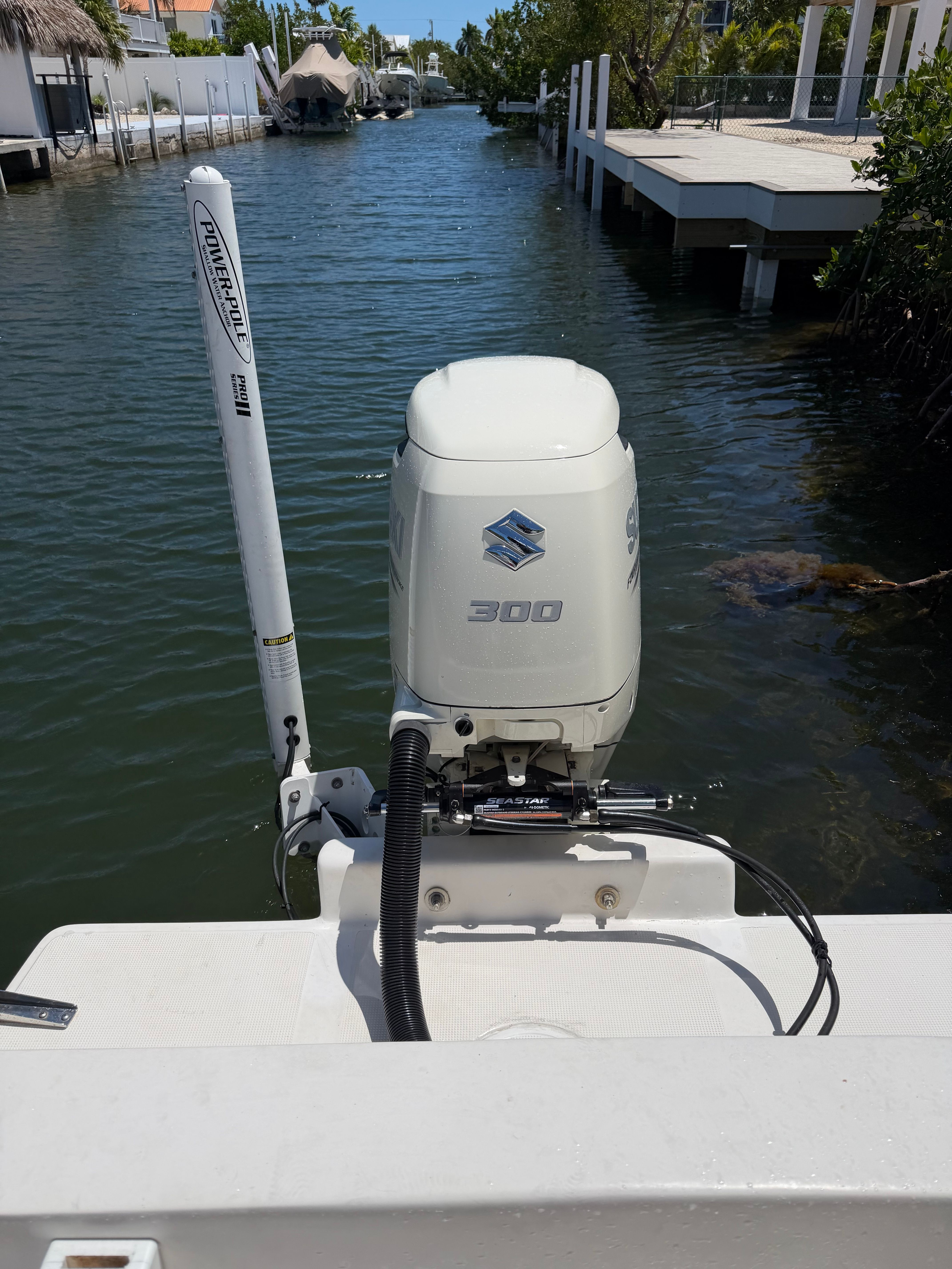 2018 Dusky 252 - 6