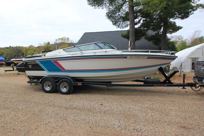 1989 Formula 223 SS