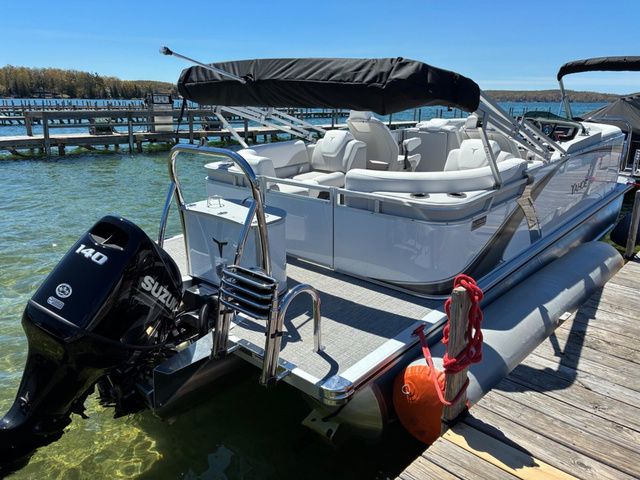 2026 Tahoe 2185 LTZ Quad Lounger - 8