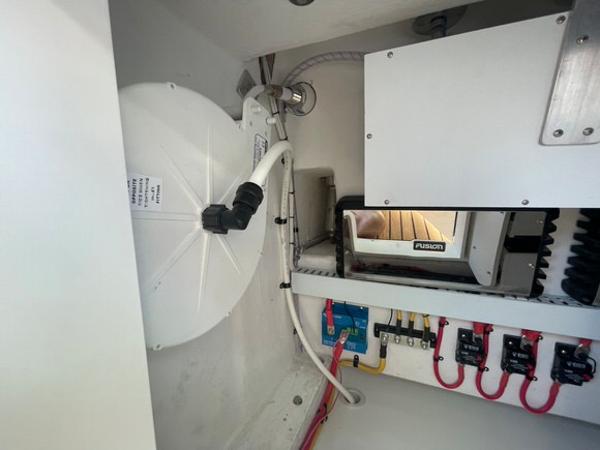 2026 Mag Bay 43 Center Console - 105