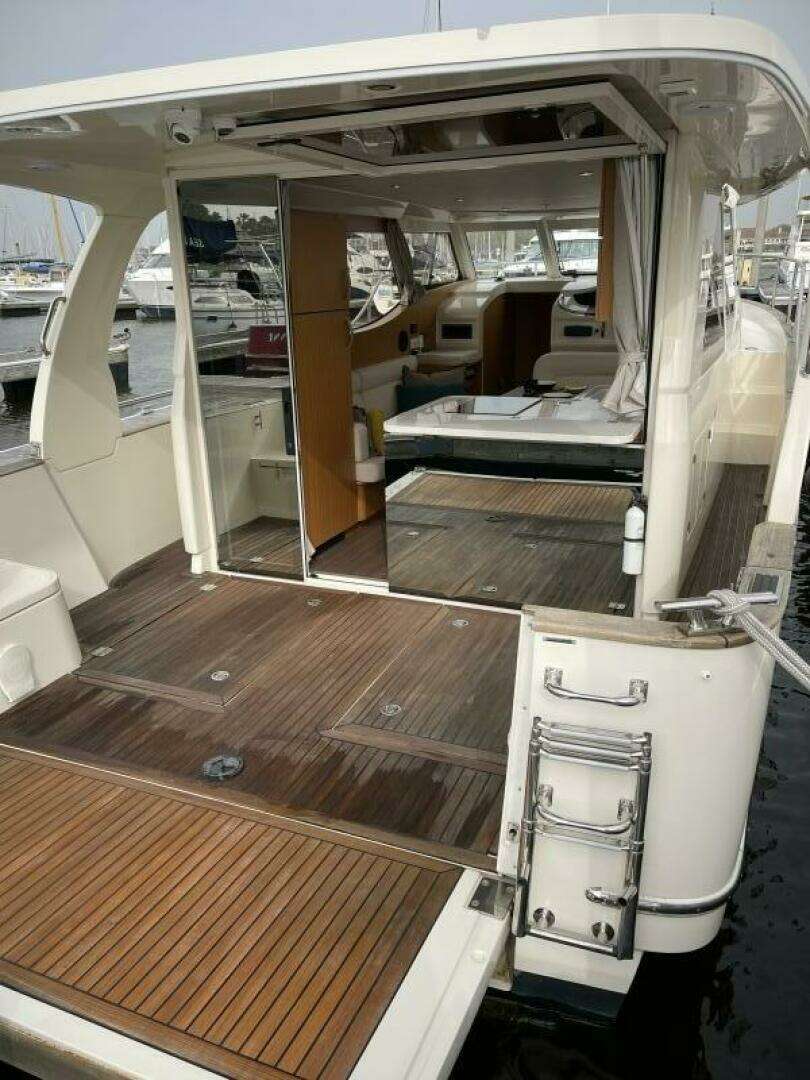 2019 Greenline 33 HYBRID - Image 10