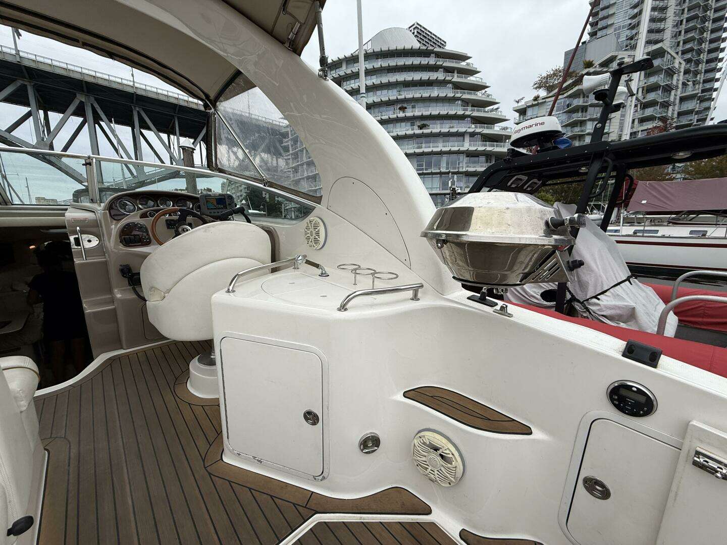 2002 Sea Ray 280 Sundancer - Image 16