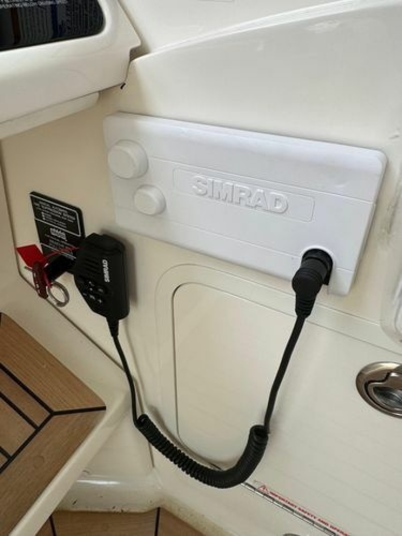 2021 Sea Ray Sundancer 320 Outboard - Image 18