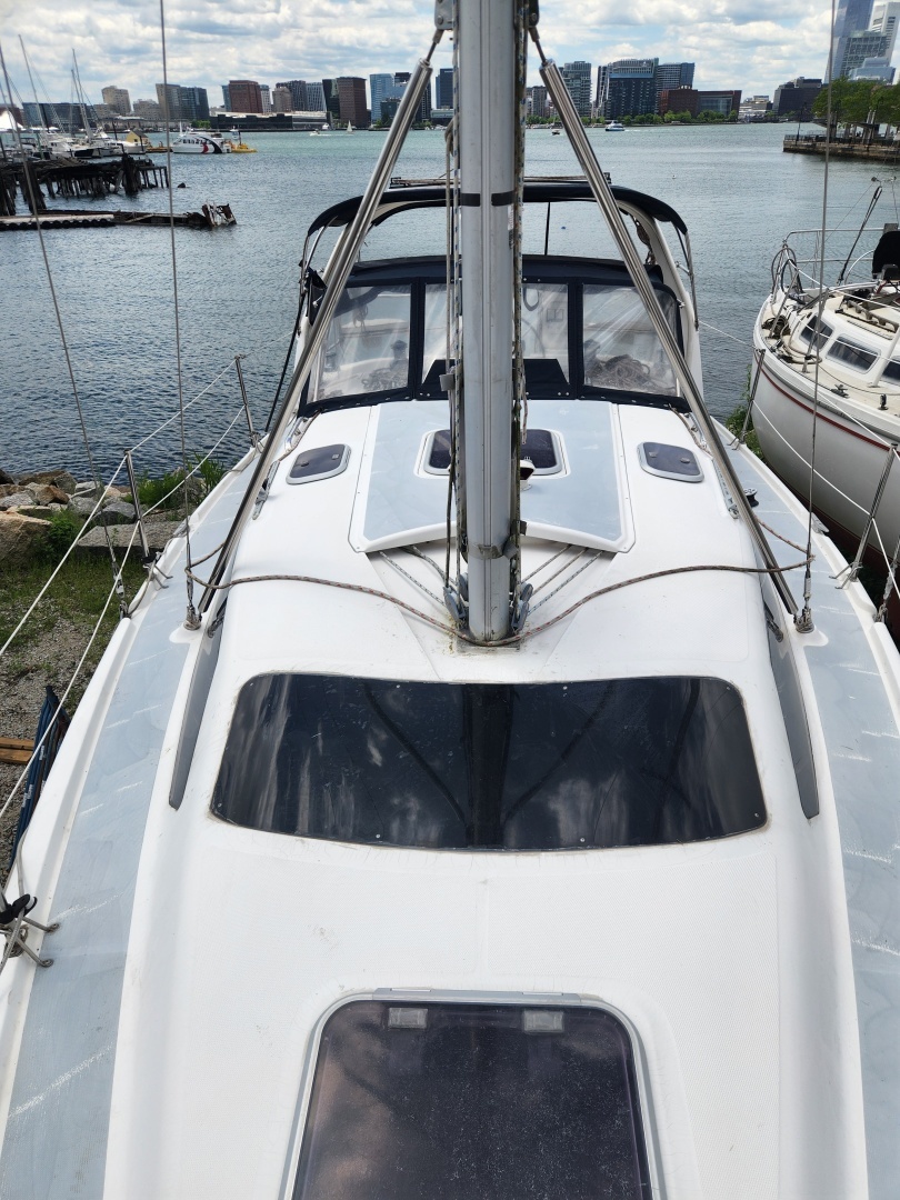 1997 Hunter — - Image 9