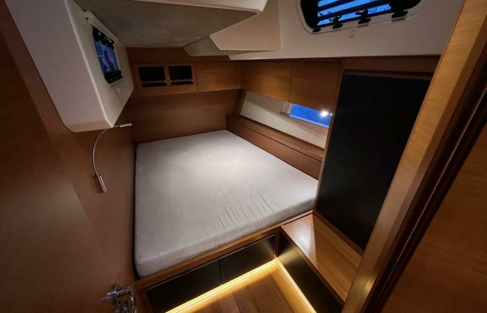 2016 Ice Yachts 62 evo - Image 13